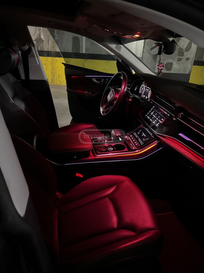 Audi Q8 - фото 14