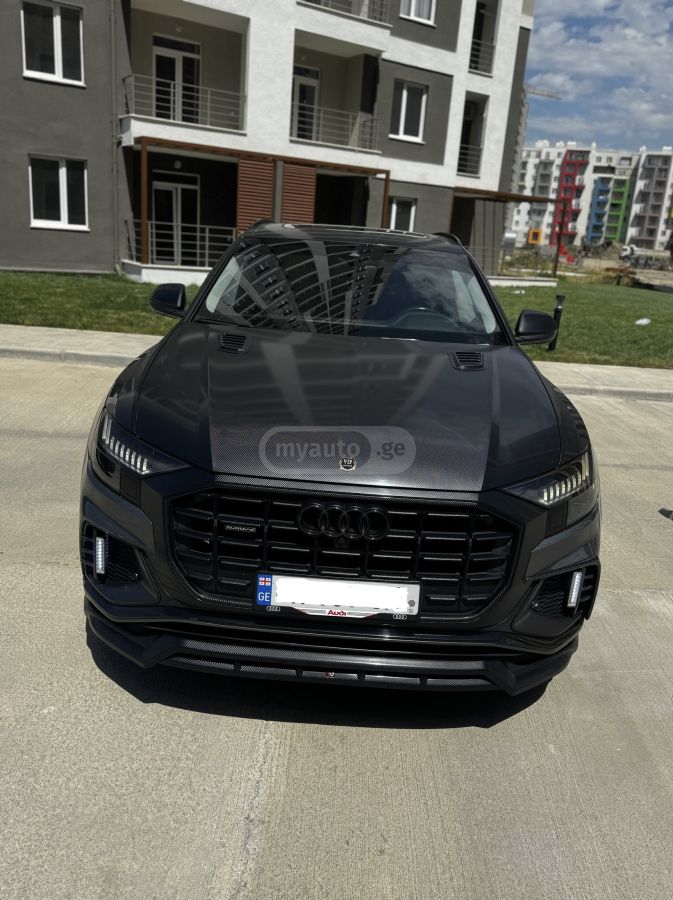 Audi Q8 - фото 4