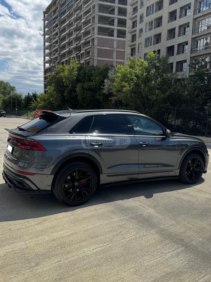 Audi Q8 - фото 5