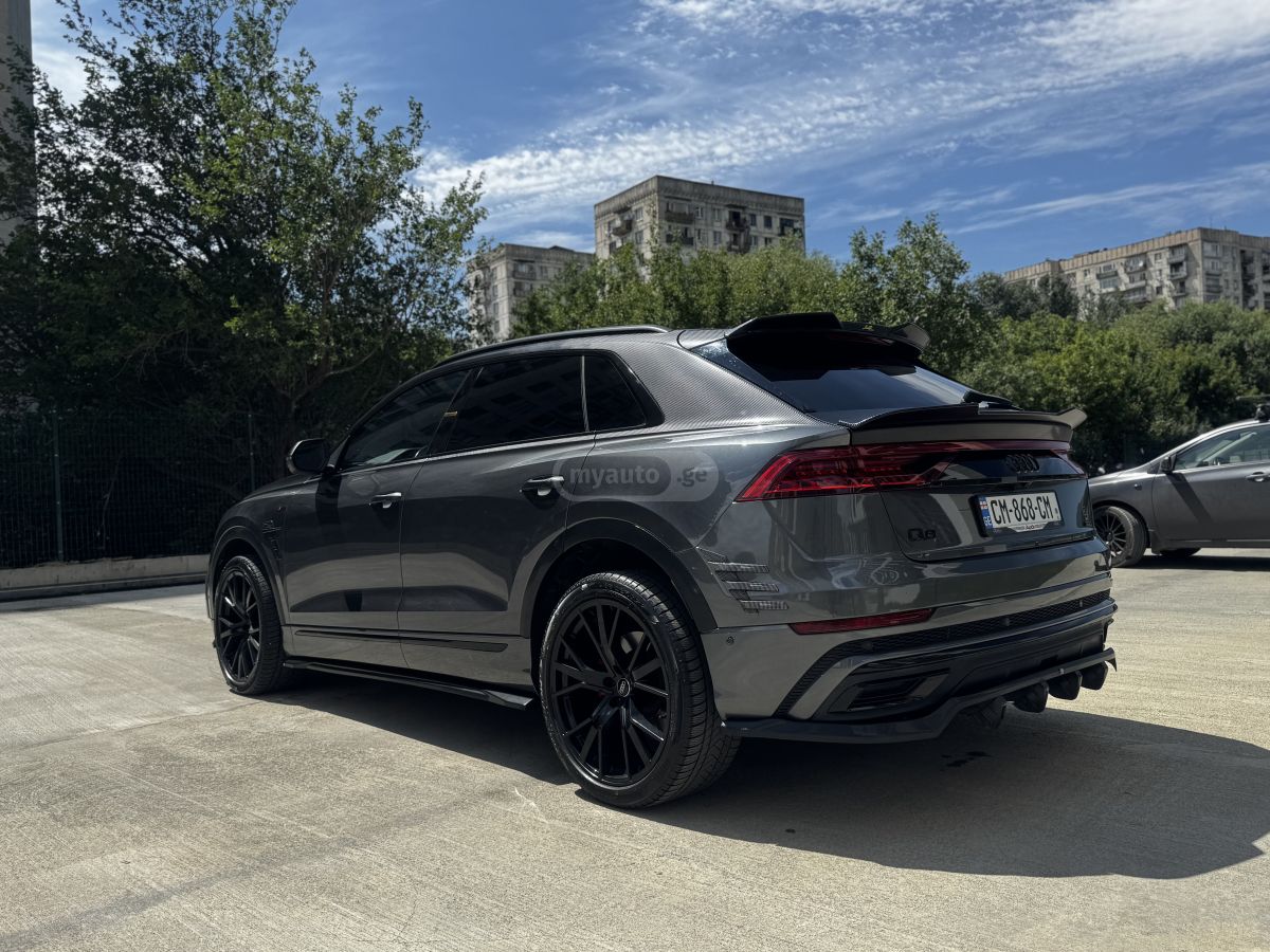 Audi Q8 - фото 6