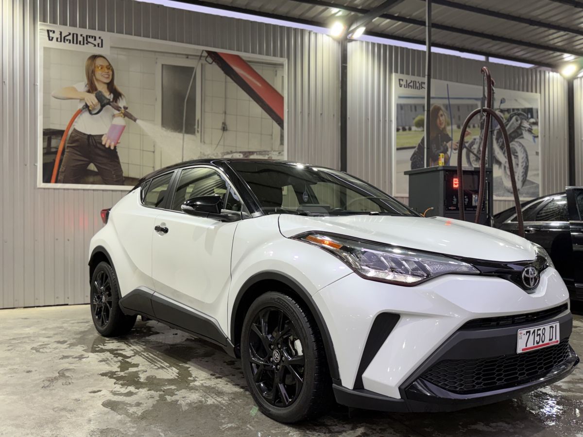 Toyota CHR - фото 1