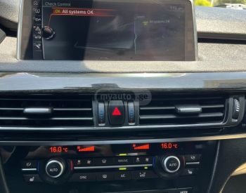 BMWX52017