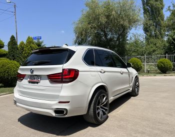 BMWX52017