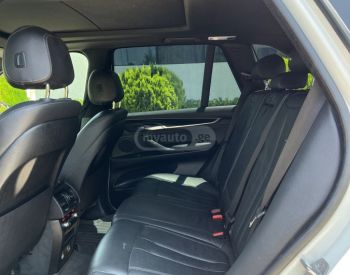 BMWX52017