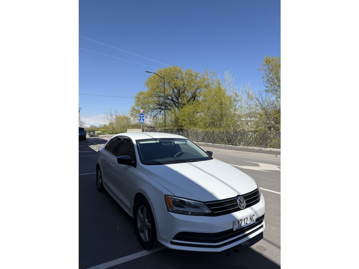 Volkswagen Jetta - фото 2