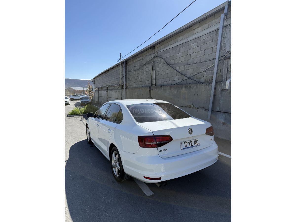 Volkswagen Jetta - фото 4