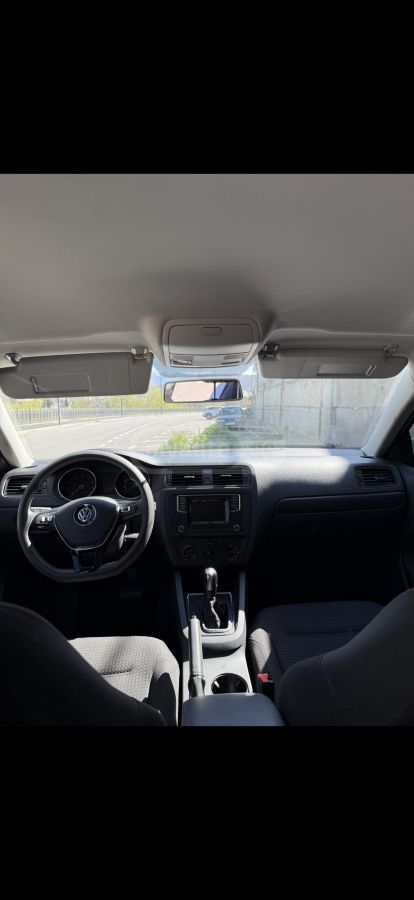 Volkswagen Jetta - фото 6