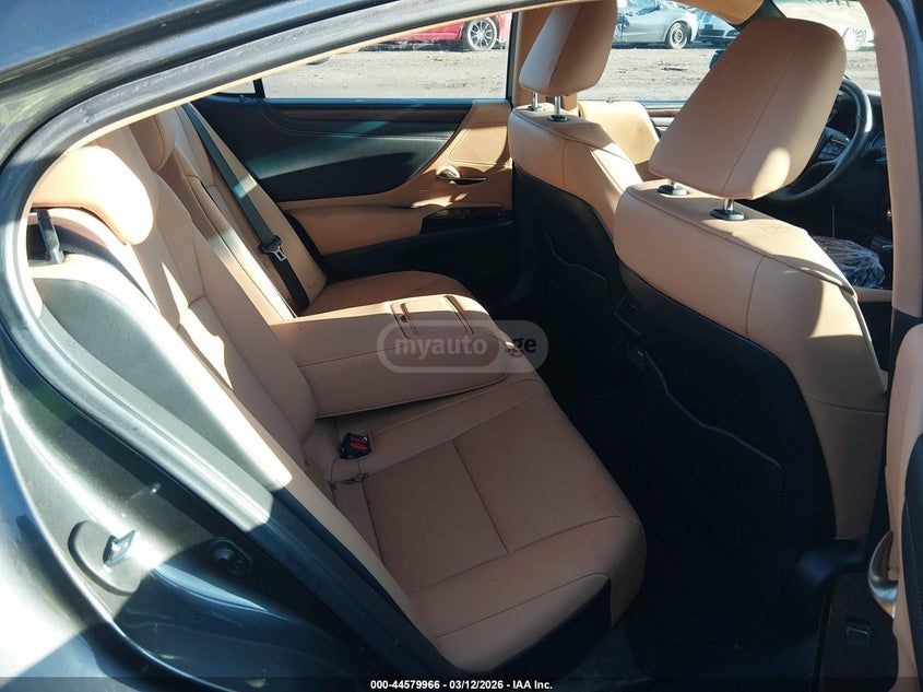 Lexus ES 350 2023 — миниатюра 8