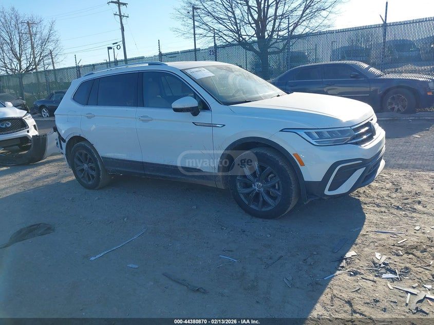 Volkswagen Tiguan 2024 — миниатюра 1