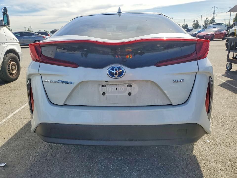 Toyota Prius Prime - фото 3