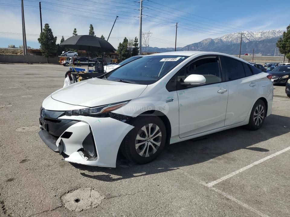 Toyota Prius Prime - фото 7