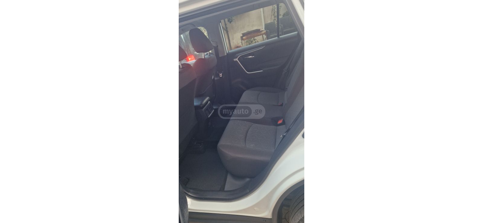 Toyota RAV 4 - фото 10