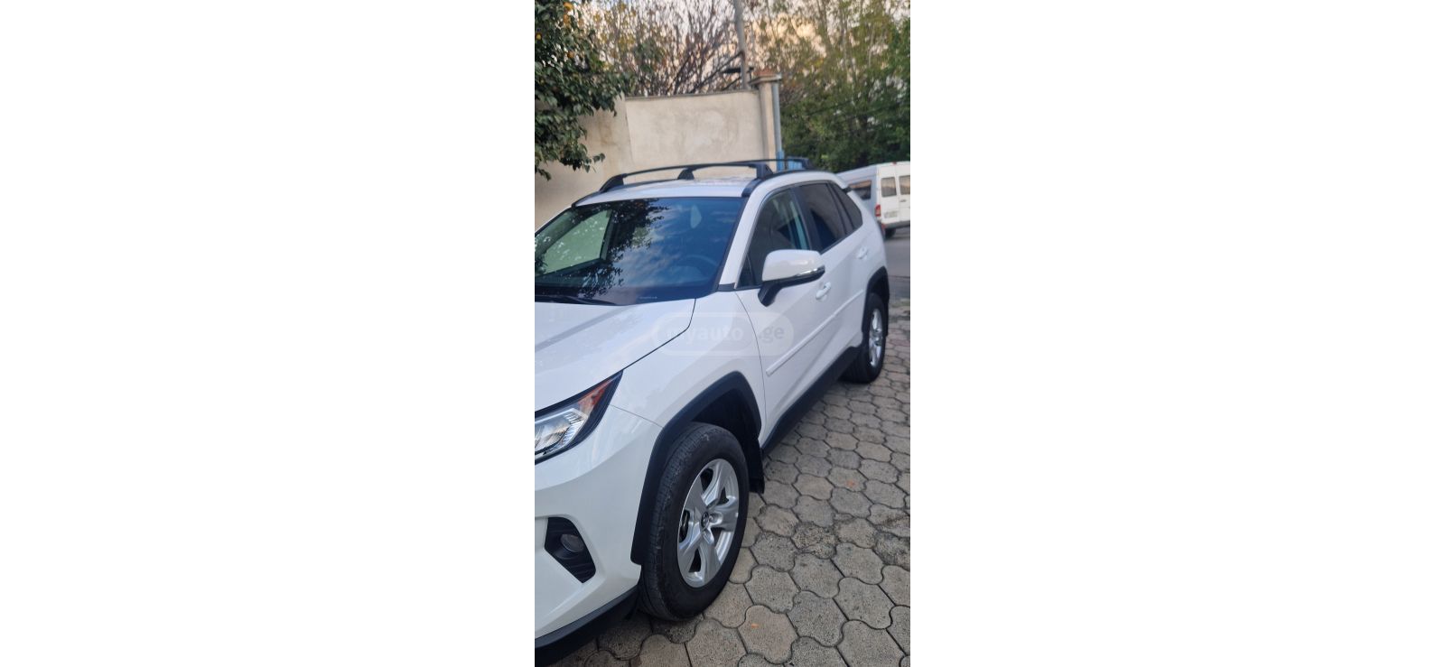 Toyota RAV 4 - фото 4