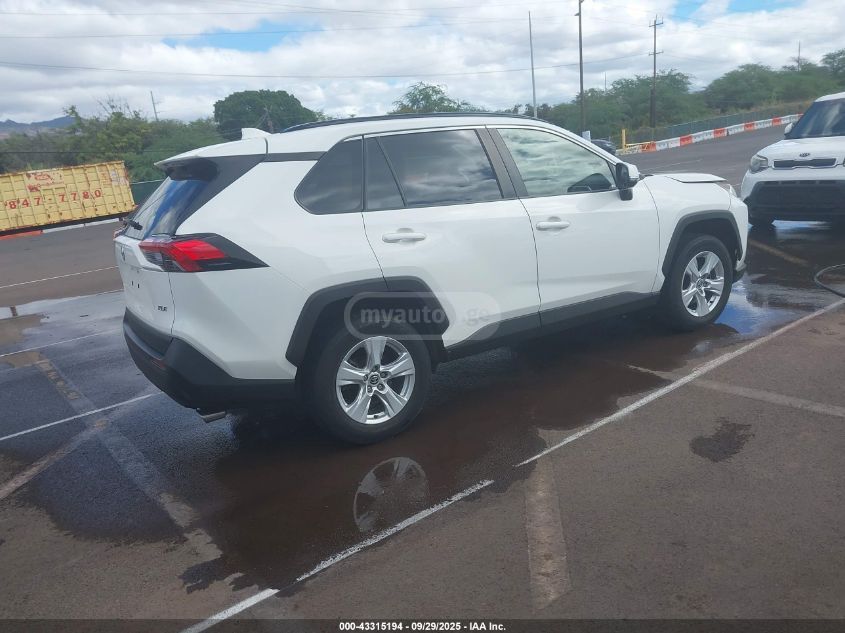 Toyota XLE — миниатюра 5