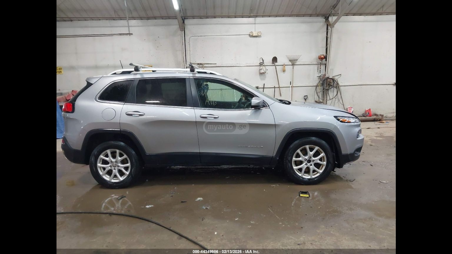 Jeep Cherokee - фото 2