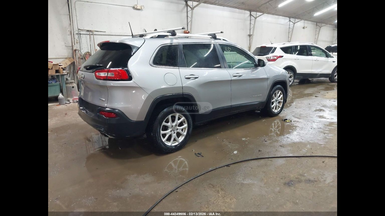 Jeep Cherokee - фото 3