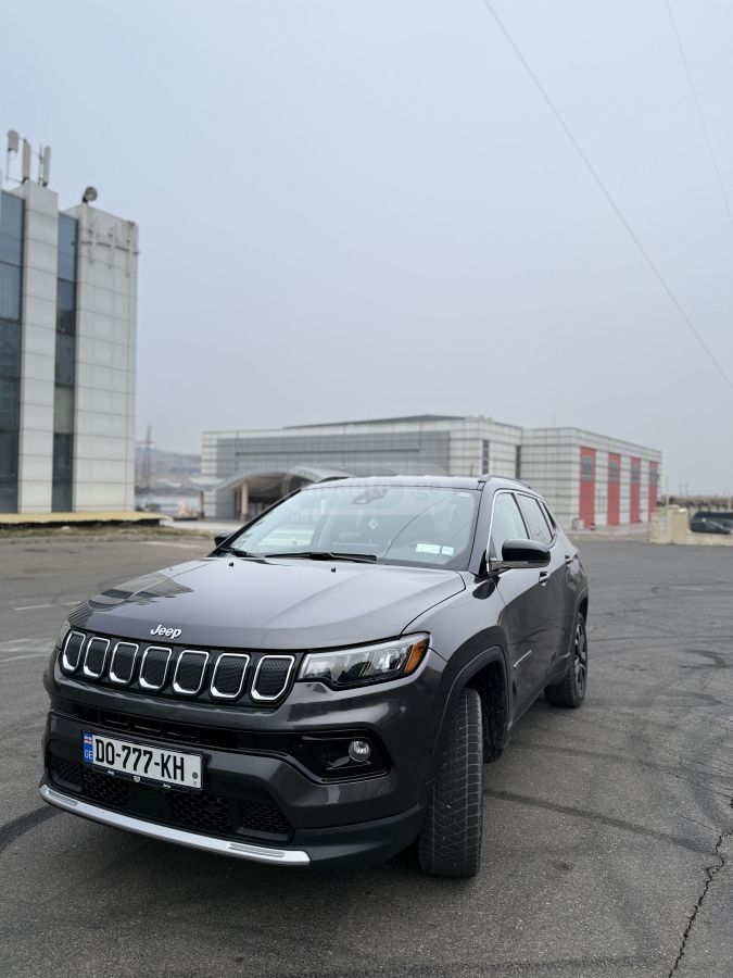 Jeep Compass - фото 1