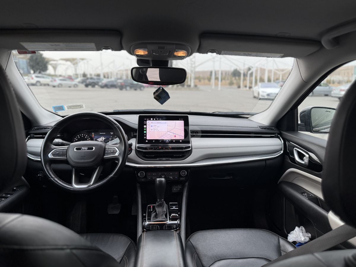 Jeep Compass - фото 8