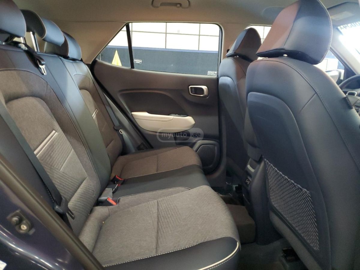 Hyundai venue - фото 10