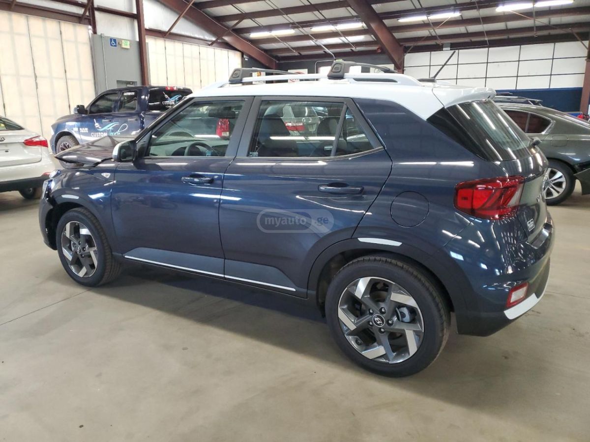 Hyundai venue - фото 2