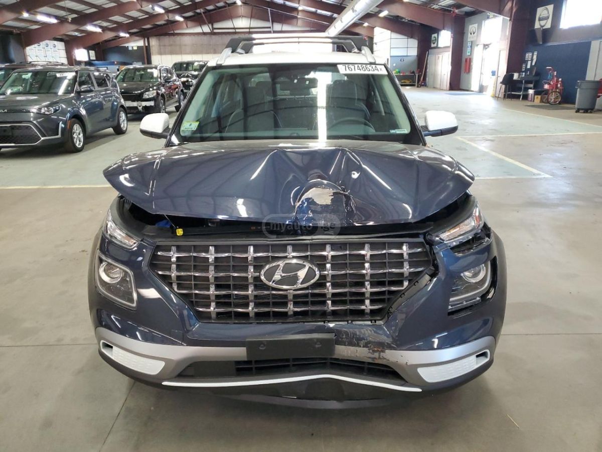 Hyundai venue - фото 5