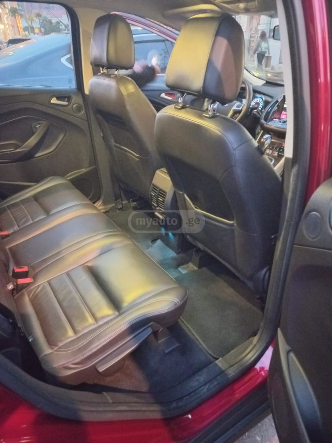 Ford C-MAX - фото 11
