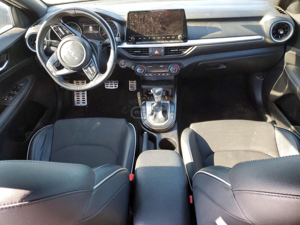 Kia Forte - фото 12