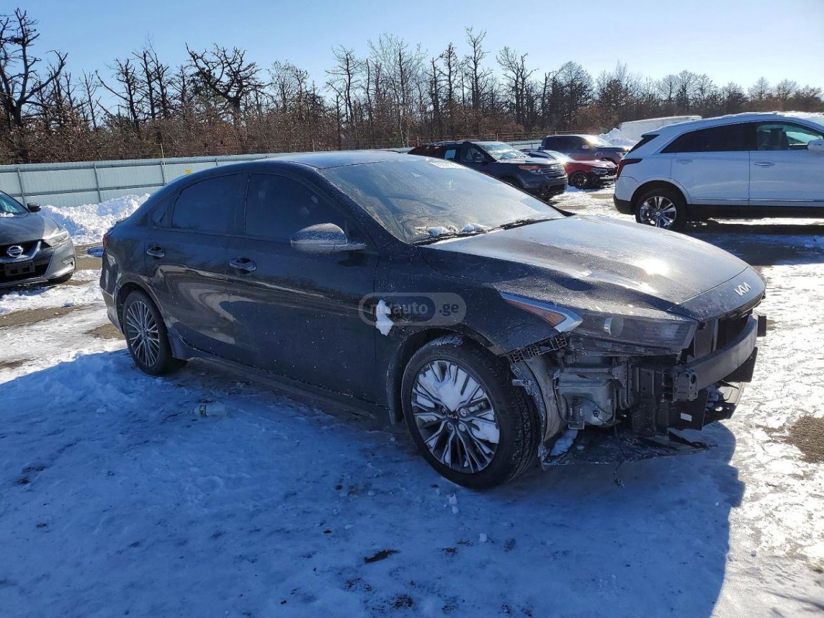 Kia Forte - фото 5