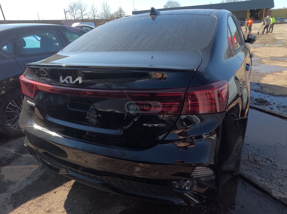 Kia Forte - фото 7