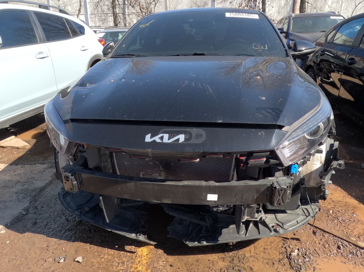 Kia Forte - фото 8