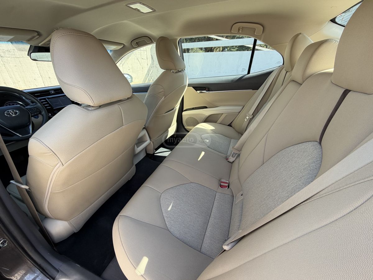 Toyota Camry - фото 6