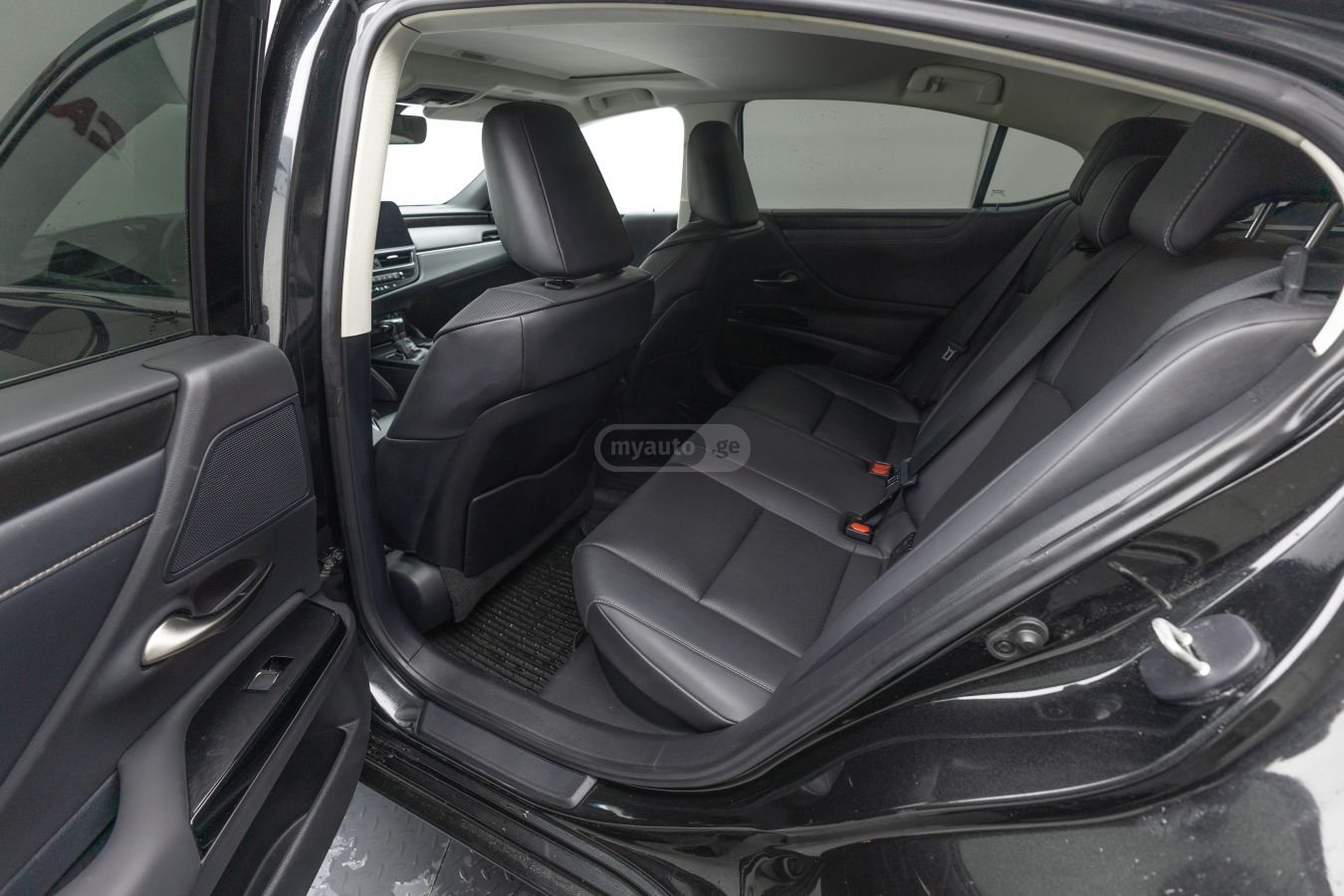 Lexus ES 300 - фото 8