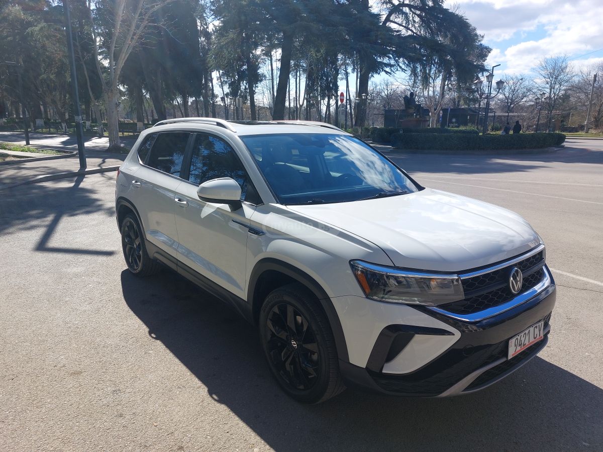 Volkswagen Taos - фото 1