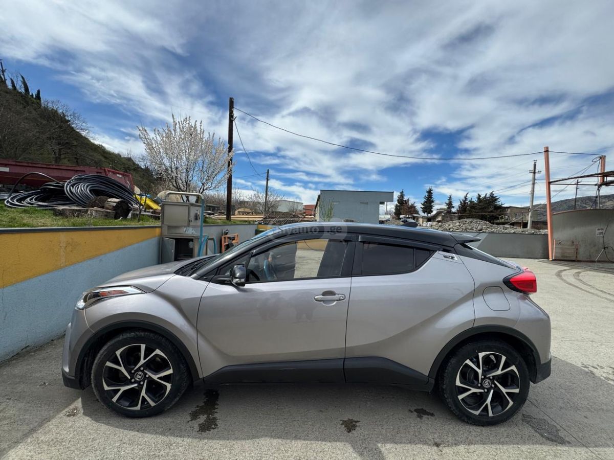 Toyota CHR - фото 7