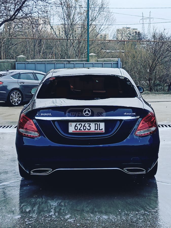 Mercedes-Benz C 300 - фото 2