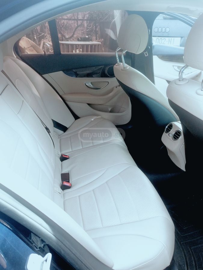 Mercedes-Benz C 300 - фото 5