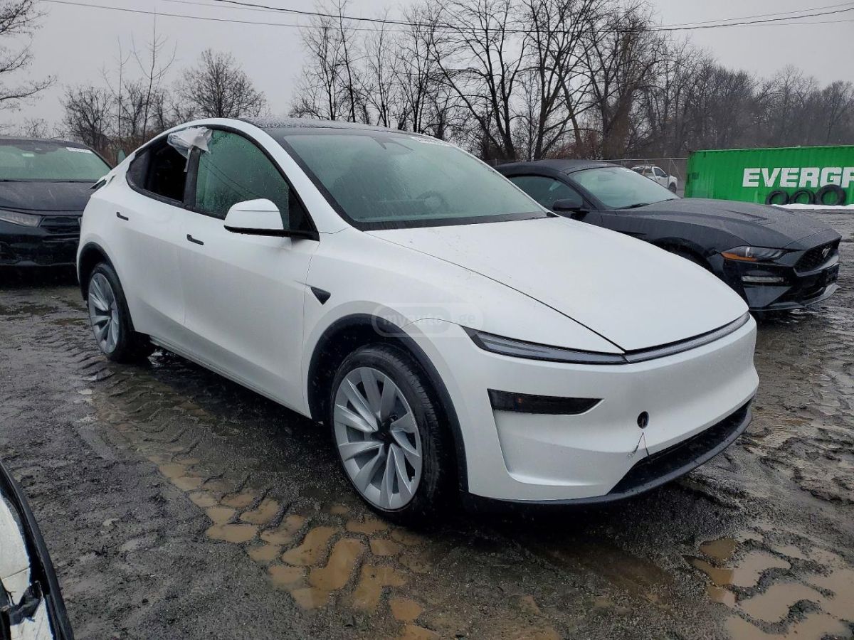 Tesla Model S 2026 — миниатюра 4