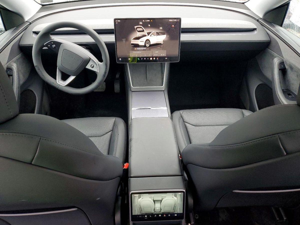 Tesla Model S 2026 — миниатюра 8