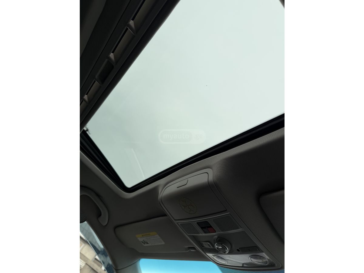 Volkswagen Jetta - фото 14