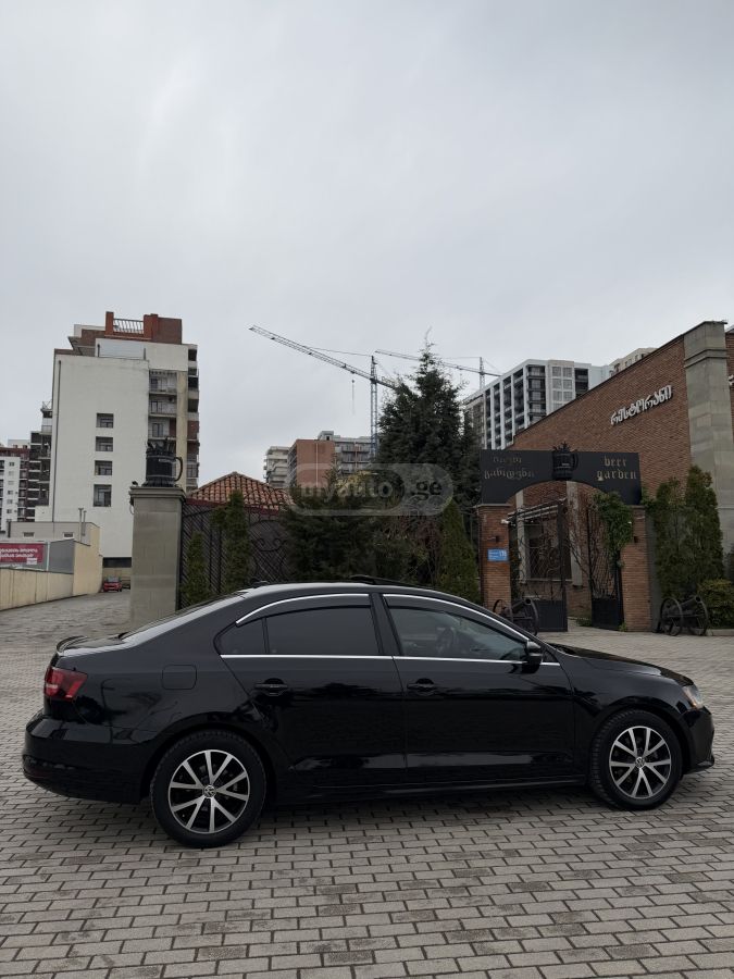 Volkswagen Jetta - фото 6