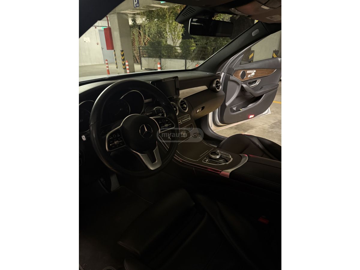 Mercedes-Benz C 300 - фото 13