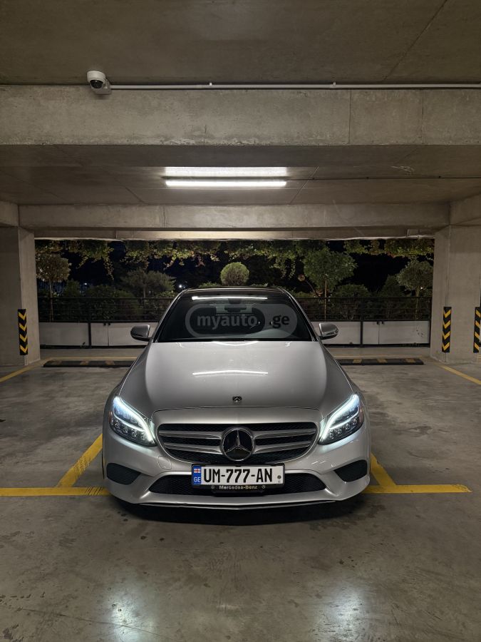 Mercedes-Benz C 300 - фото 2