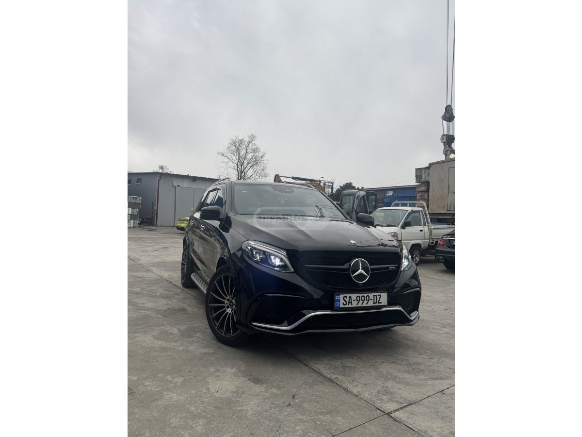 Mercedes-Benz GLE 350 - фото 1