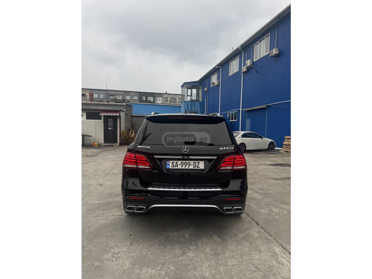 Mercedes-Benz GLE 350 - фото 3