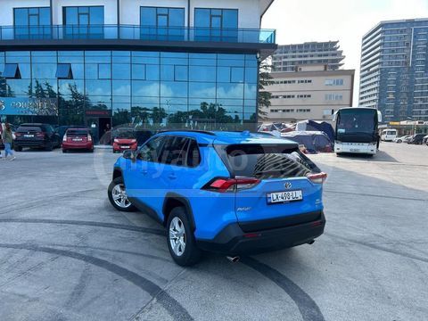 Toyota RAV 4 - фото 4