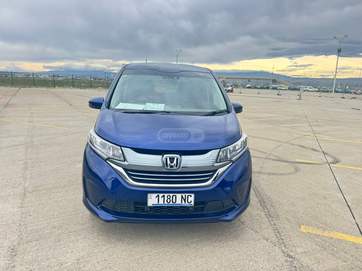 Honda Freed - фото 3