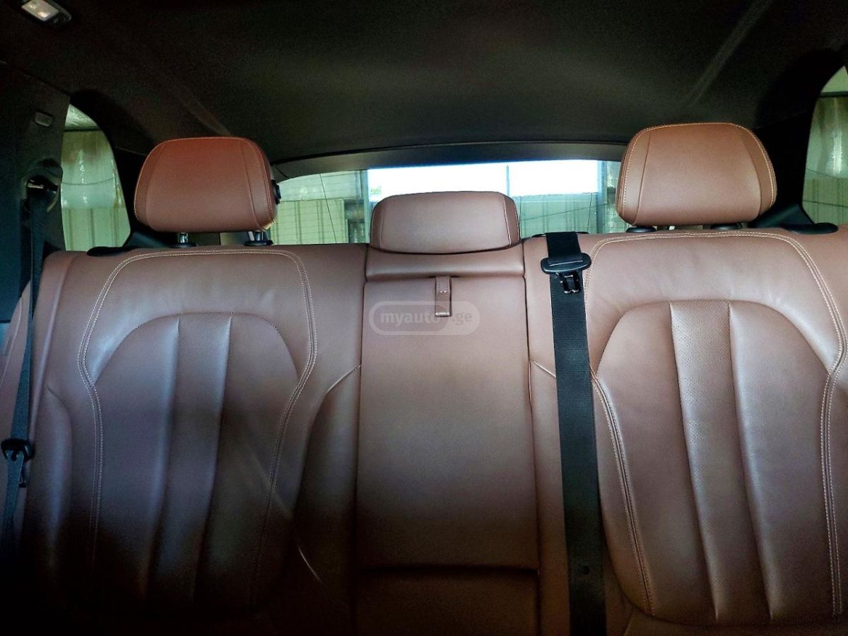 BMW X5 - фото 10