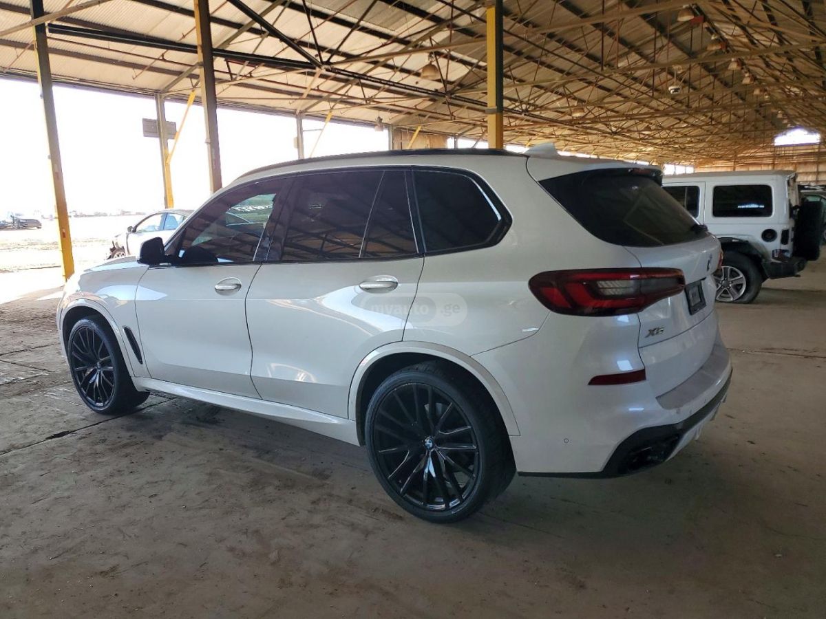 BMW X5 - фото 2