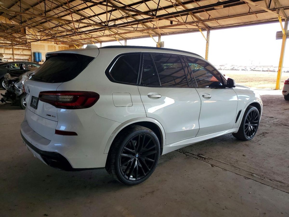 BMW X5 - фото 3