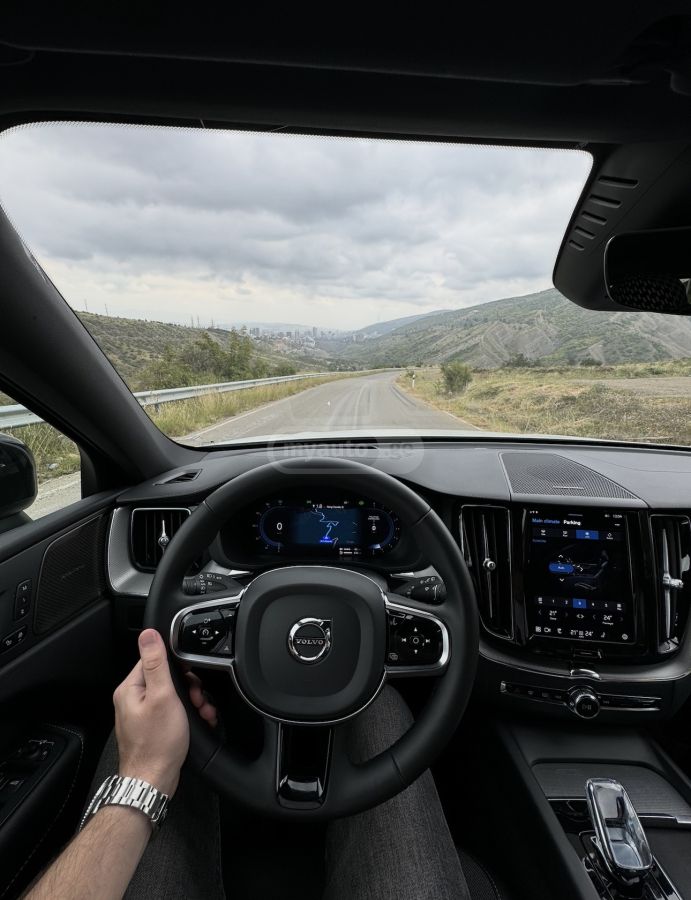 Volvo XC 60 - фото 3